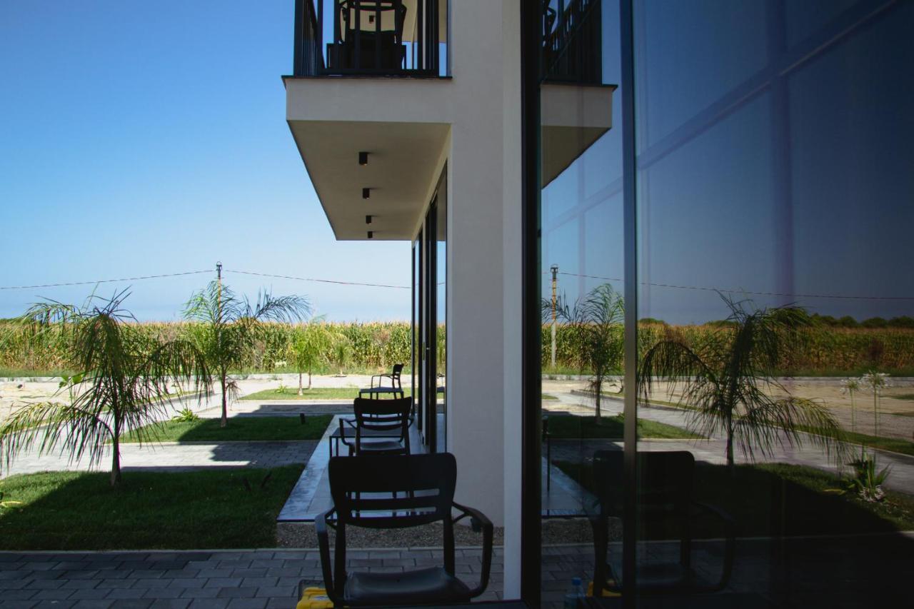 Posh Villas Rrogozhine Ngoại thất bức ảnh