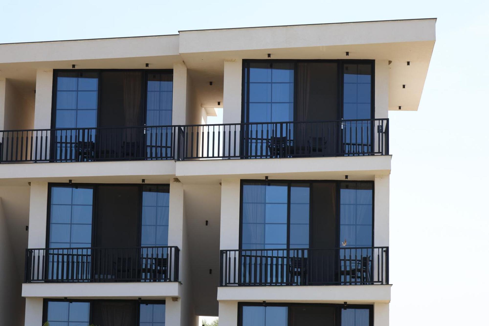 Posh Villas Rrogozhine Ngoại thất bức ảnh